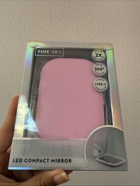 Pink Sky Opal Radiance LED Compact Mirror - Pink